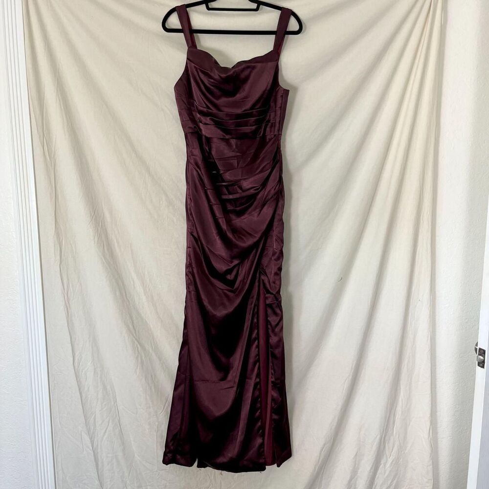 NWT Burgundy ruched leg slit formal prom dress - fits M